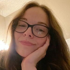 Meet your Posher, Michaela